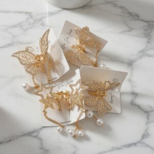 12 Pinzas Figuras Doradas con Pedreria y Perlas Dijes $18 c/u