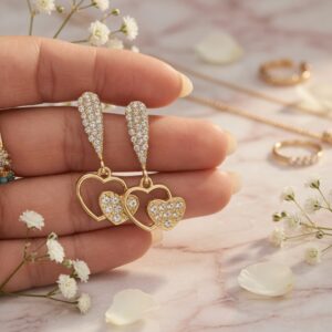 Alternative view of 12 Aretes Dorados Pedreria Zirconia Corazon $17.7 c/u
