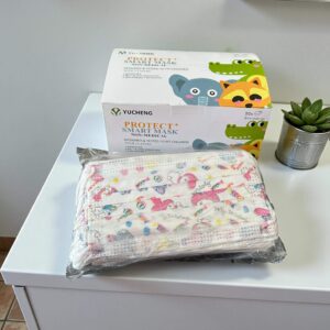 Caja con 50 piezas de Cubrebocas Infantil Estampados Niña-Niño